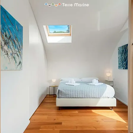 Bay View Home, Terremarine