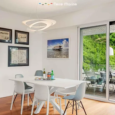 Bay View Home, Terremarine Apartmán