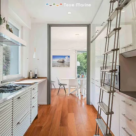 Bay View Home, Terremarine La Spezia