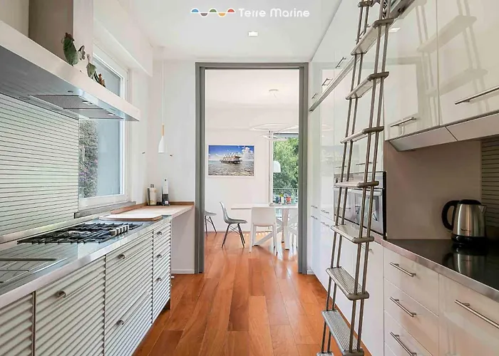 Bay View Home, Terremarine La Spezia