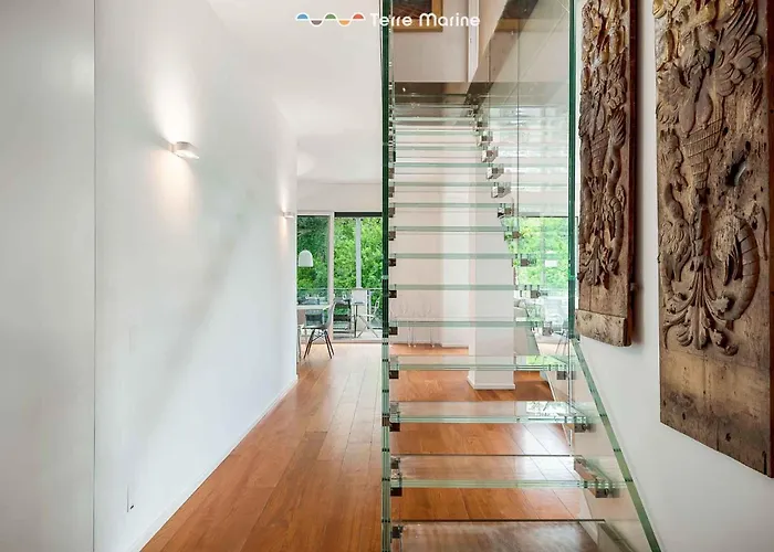 Bay View Home, Terremarine *